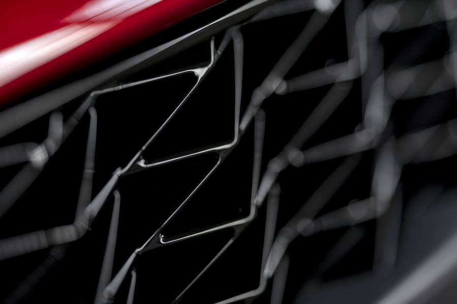 Детали экстерьера Aston Martin V12 Zagato 2012 года  (UK) (фото 3 из 11)
